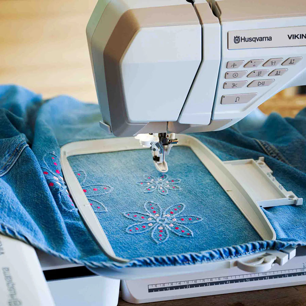 HUSQVARNA VIKING DESIGNER EPIC 3 Sewing & Embroidery Machine - Factory Serviced