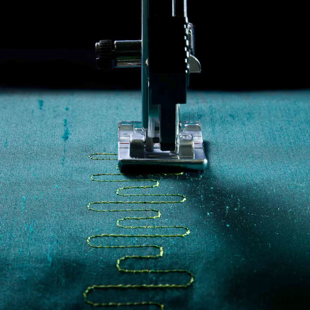 PFAFF quilt expression™ 750 sewing, quilting and embroidery machine