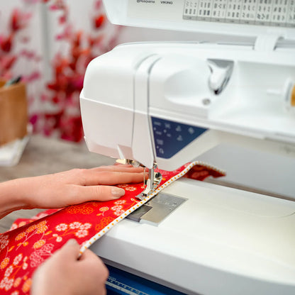 HUSQVARNA VIKING DESIGNER SAPPHIRE 85 Sewing & Embroidery Machine